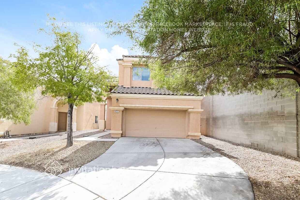 Foto principal - 9025 Barnwell Ave