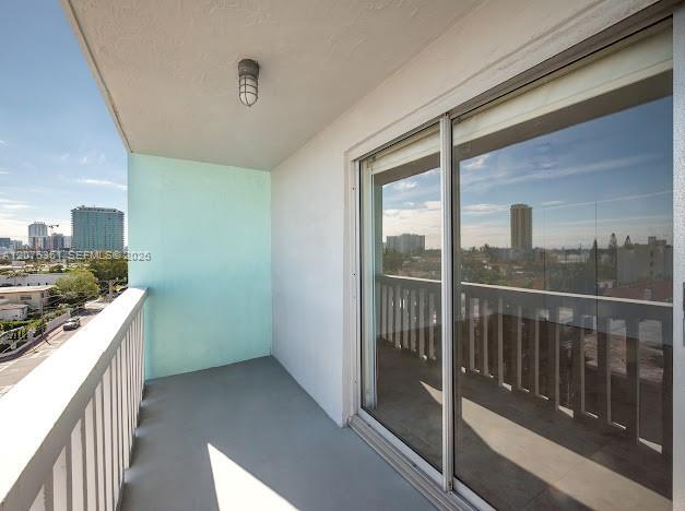 Foto del edificio - 7620 Carlyle Ave