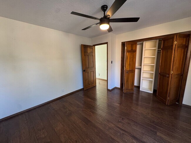 Foto del edificio - Glenwood Hills Luxury Home