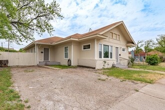 Building Photo - 1711 N 3rd St