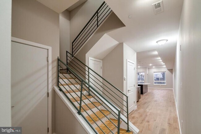 Foto del edificio - 1636 Ridge Ave