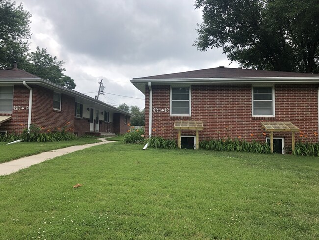 Front view side by side duplex - 4311 Lenox Ave