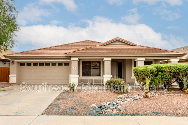 Building Photo - 176 E Clairidge Dr