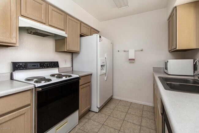 Foto del edificio - 2079 S Clubhouse Dr