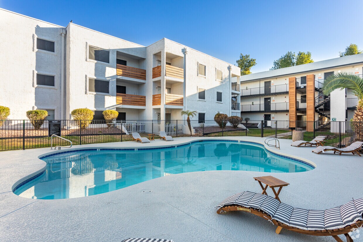 Tides On 61st Ave Apartments Glendale Az Apartments Com