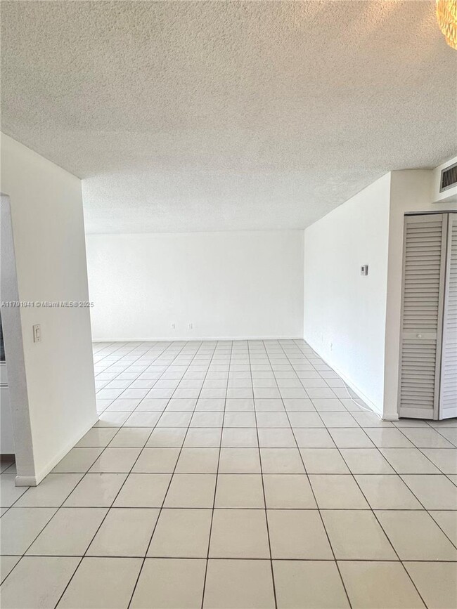 Building Photo - 2495 SW 82nd Ave
