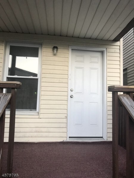 Primary Photo - 373 Belmont Ave