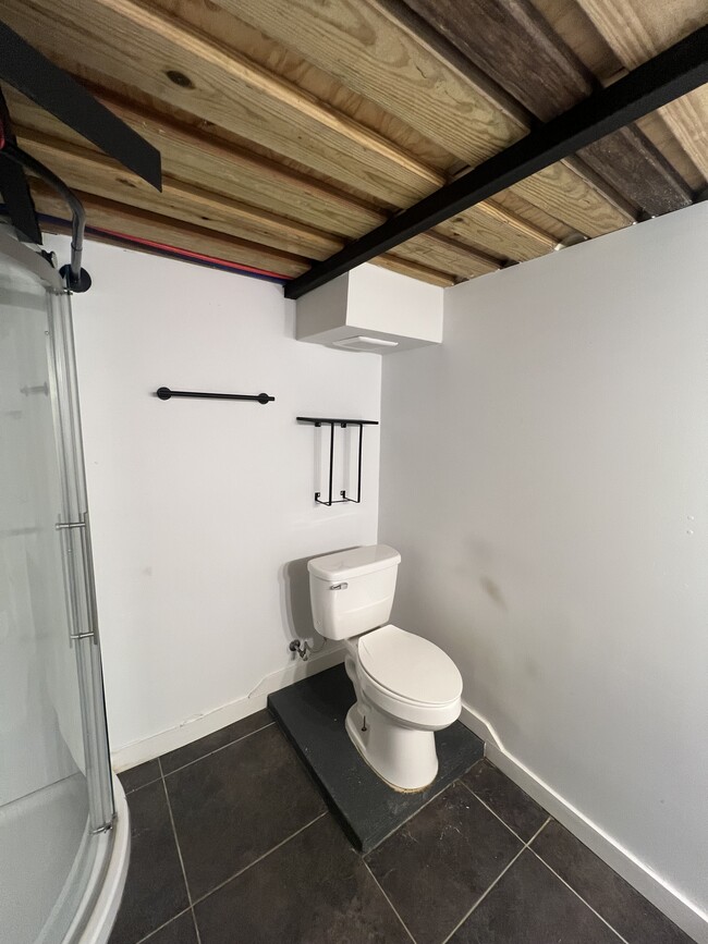 Foto del edificio - 4216 Poinsetta Dr