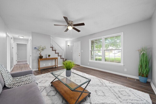 Foto del edificio - 607 Bay Ln