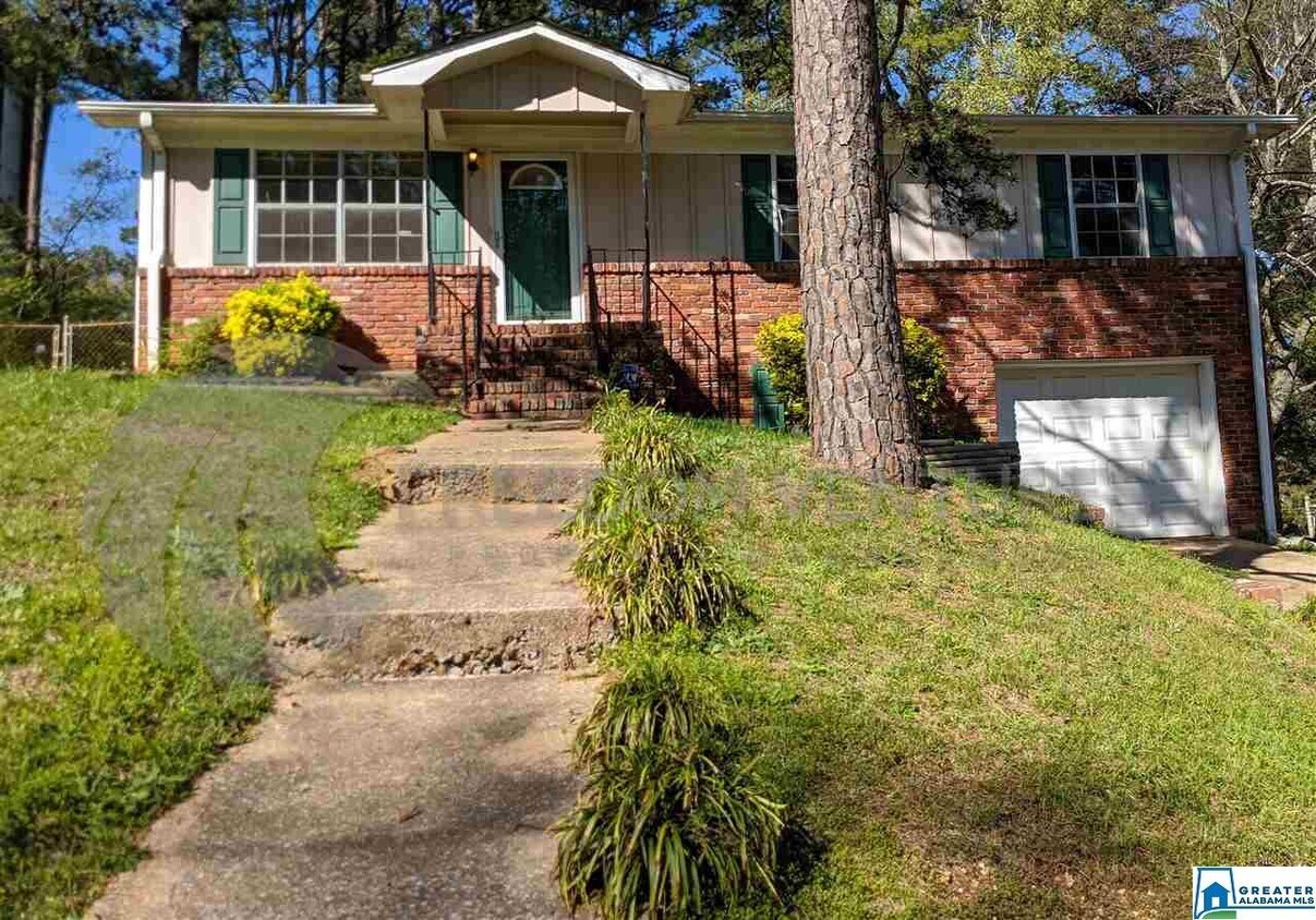 Foto principal - 424 21st Ave NE