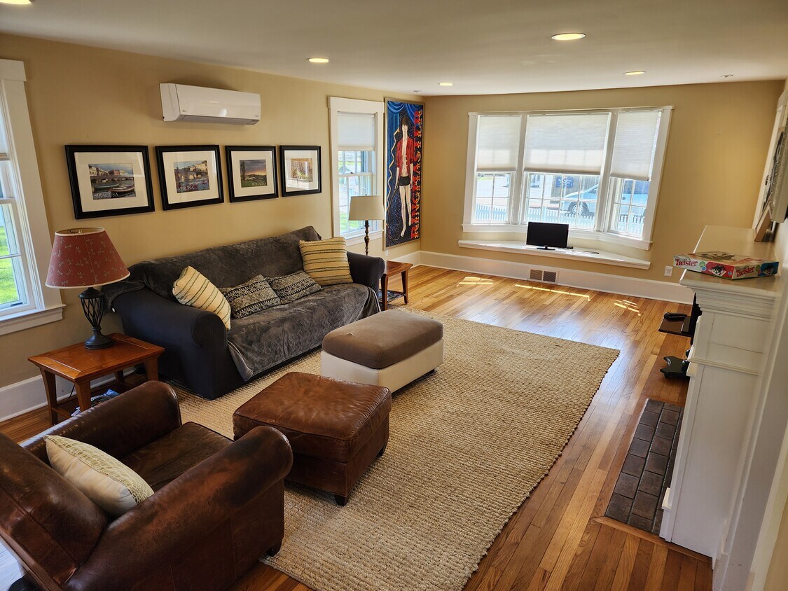 Living Room - 211 Elm St