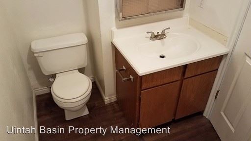 Building Photo - 1550 W 300 S