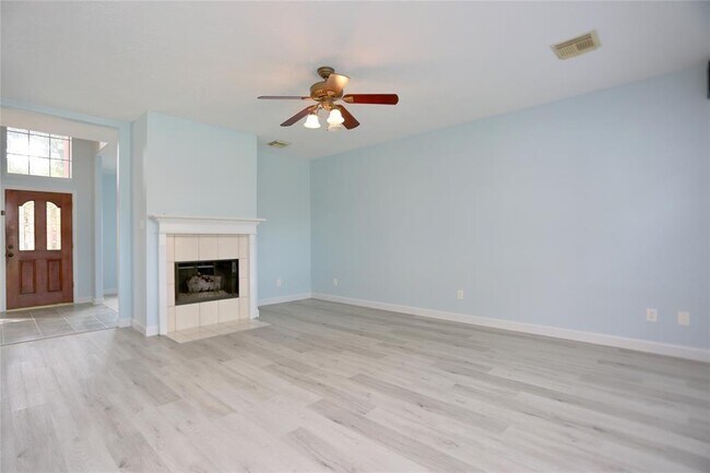 Foto del edificio - 3611 Walden Dr