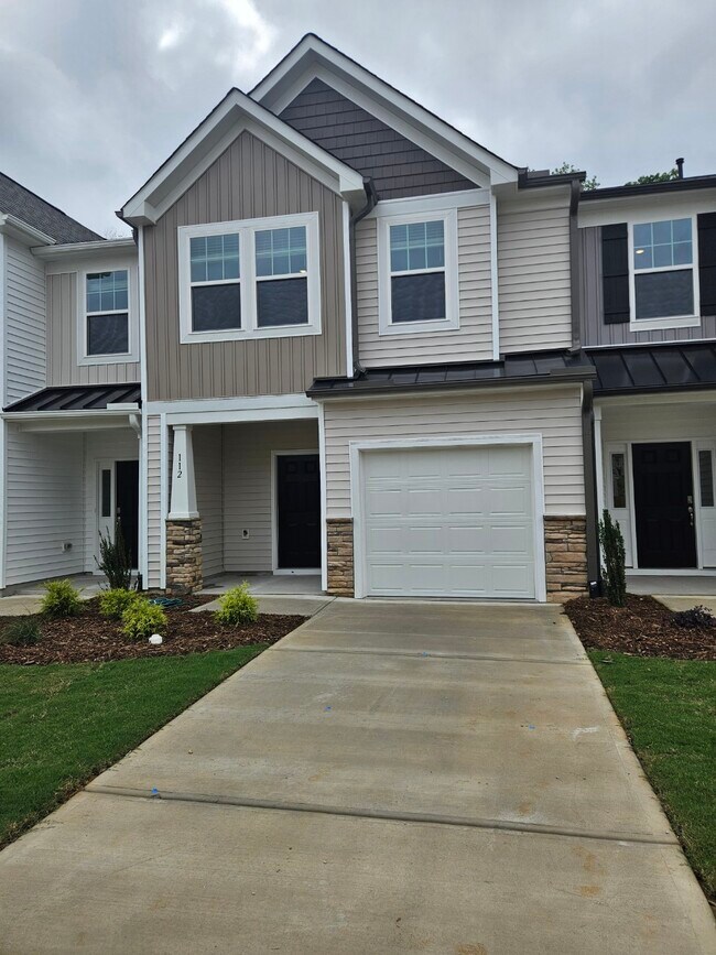 Foto del edificio - 112 Lavender Ln