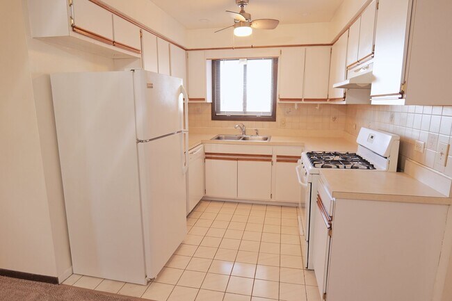 Foto del edificio - 15741 Thomas Ln