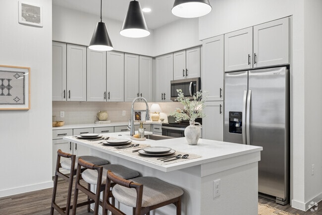 Interior Photo - Junewood