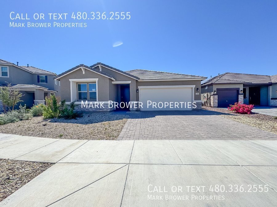 Primary Photo - 72 S 157th Ln