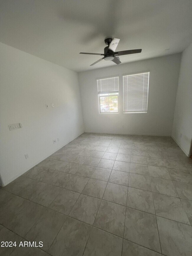 Building Photo - 14246 W Buckskin Trl