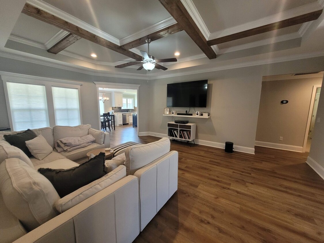 Primary Photo - Stunning 4-Bedroom Home in Knights Landing...