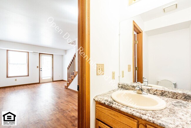 Foto del edificio - 5215/5217 Vermont Lane