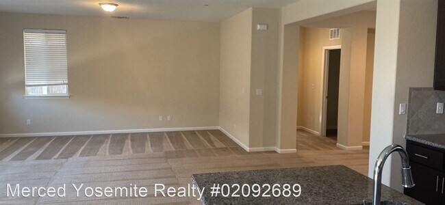 Foto del edificio - 3 br, 2 bath House - 4981 Webber