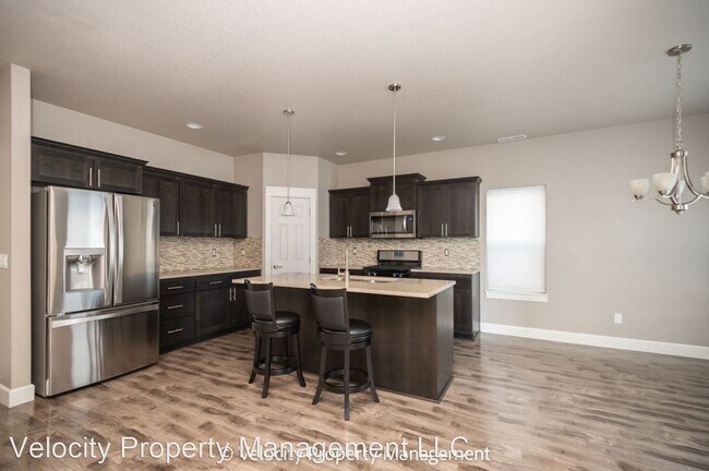 Foto del edificio - 3 br, 2.5 bath House - 21354 NE Brooklyn Pl.