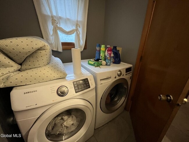 Foto del edificio - 3 Chrisken Dr