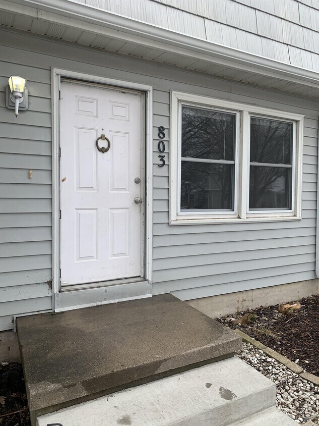 Foto principal - 803 NW Greenwood St