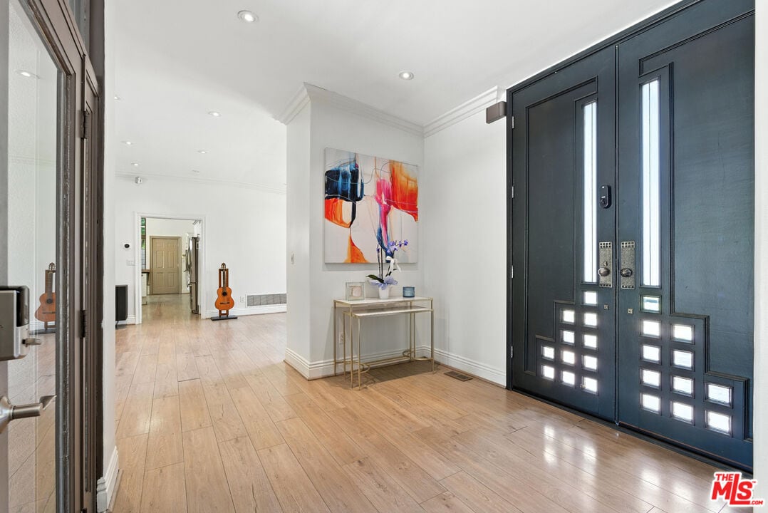 Foto principal - 5139 Collett Ave