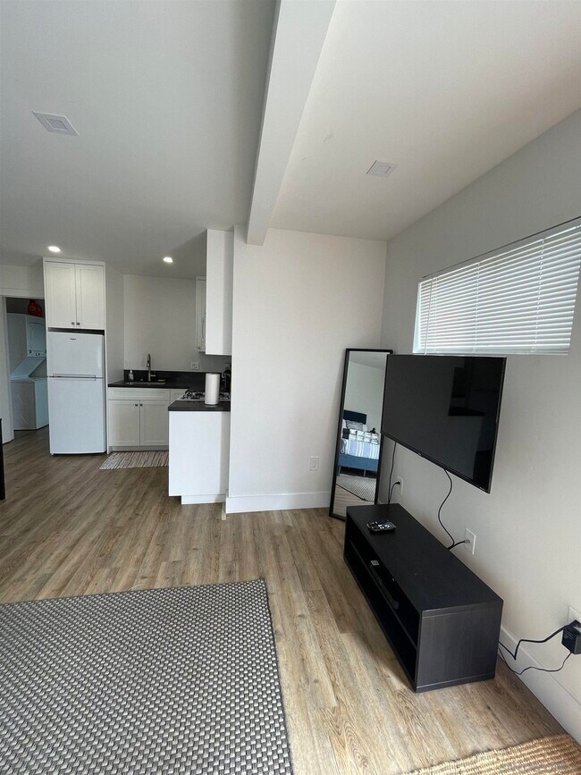 Foto del edificio - 5170 Brighton Ave