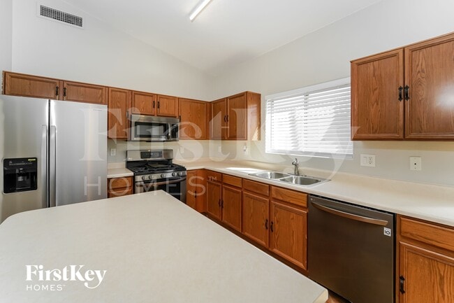 Building Photo - 5705 W Cortaro Crossing Dr