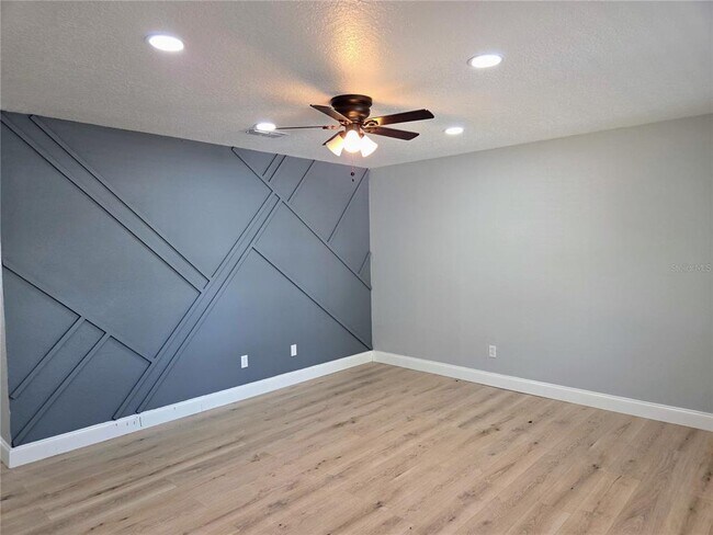 Foto del edificio - 3150 Emerson Ave S