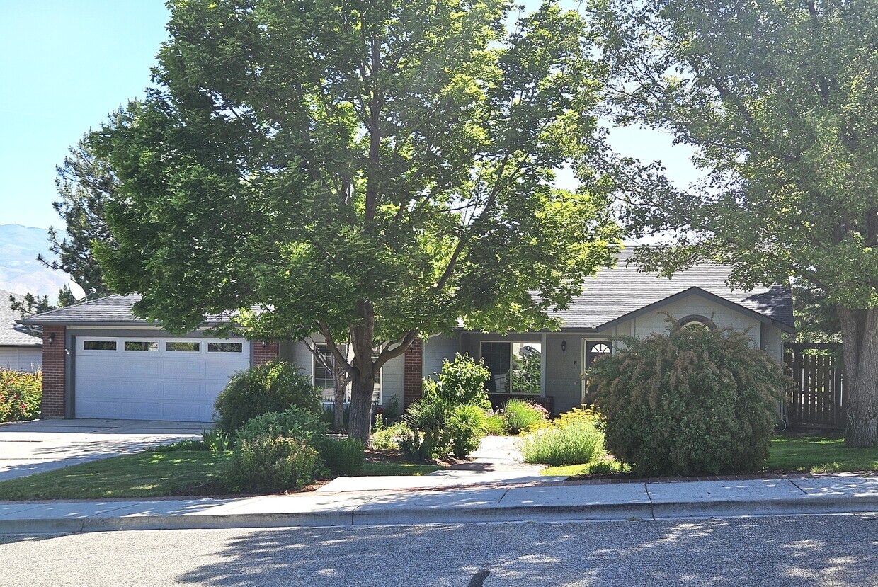 Street view - 6488 S Honeylocust Pl