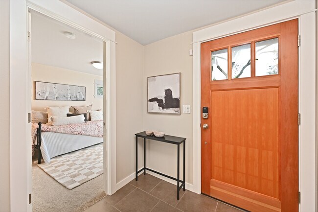 Foto del edificio - 5801 55th Ave NE