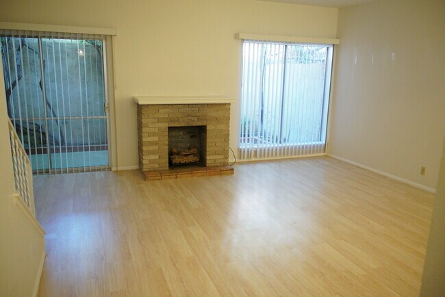 Building Photo - 1509 Montana Ave