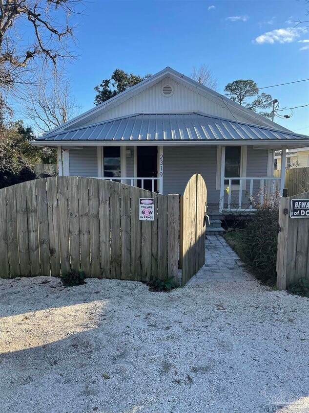 2319 W De Soto St, Pensacola, FL 32505 House for Rent in Pensacola