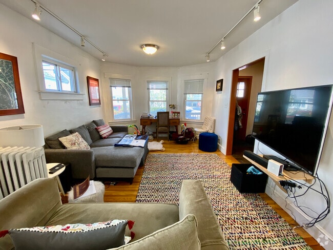 Building Photo - 39 Westford St