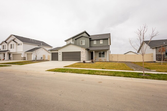 Building Photo - Brand New Home with Bonus Room