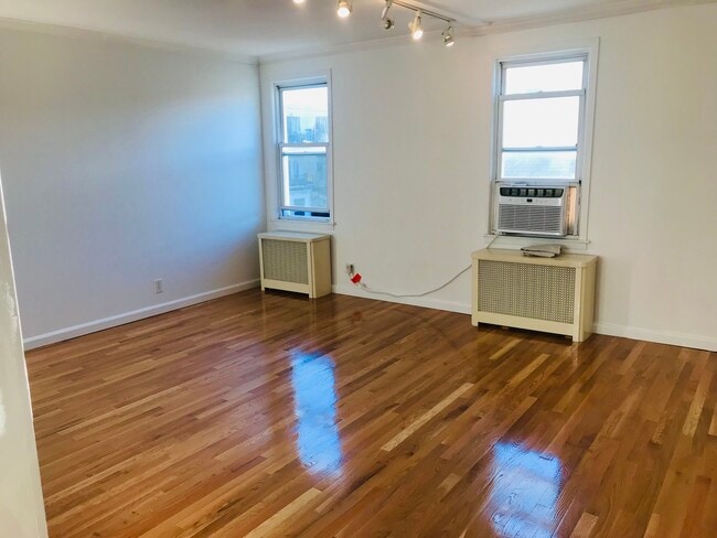 Foto del edificio - 362 E 235th St