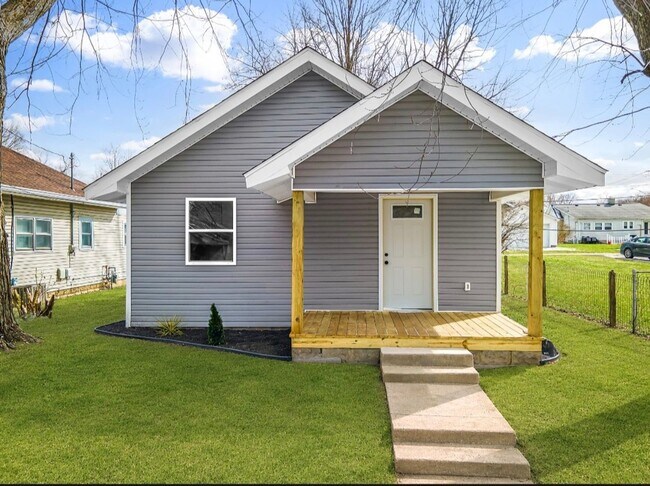 Foto del edificio - Spacious inside and out! Freshly painted!  3-Bedroom Rental Home – Comfort & Convenience!