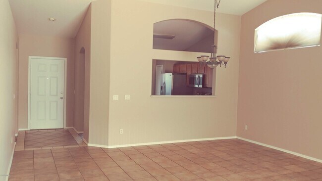 Foto del edificio - 8130 N 112th Ave
