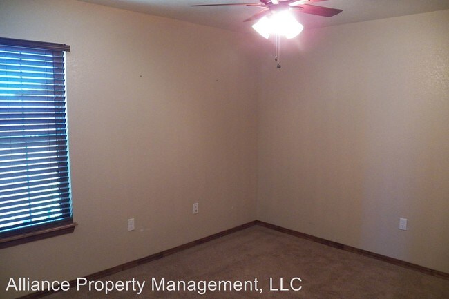 Building Photo - 3 br, 2 bath House - 180 Mariposa