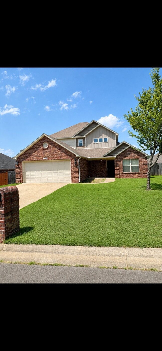 Building Photo - 1230 Littlewood Cove