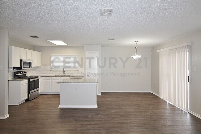 Building Photo - Beautiful 3/2/2 in Cedar Hill For Rent!