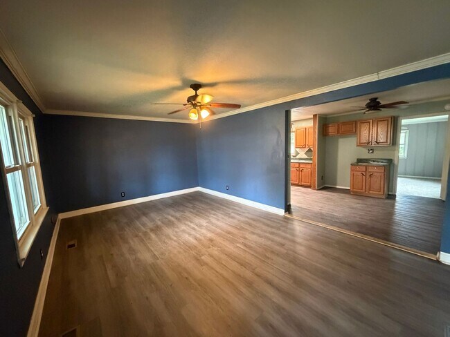 Foto del edificio - 3 Bed 1.5 Bath Home For Rent