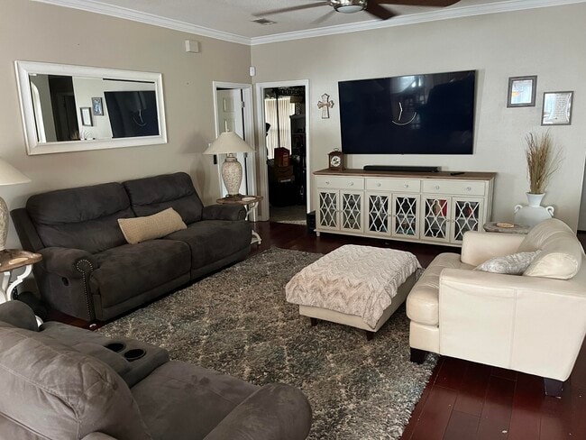 Building Photo - 1098 Forest Lake Terrace