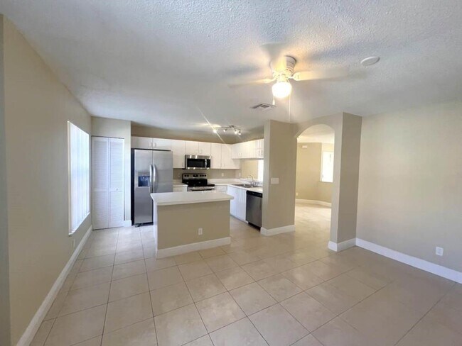 Foto del edificio - 11228 NW 46th Dr
