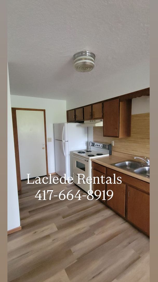 Foto del edificio - 2 bed 1 bath apt for rent