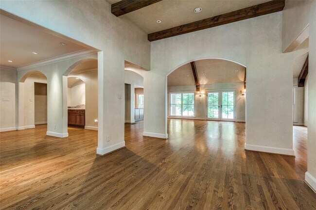 Building Photo - 10625 Lennox Ln