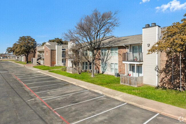 Center Ridge Apartments - Center Ridge